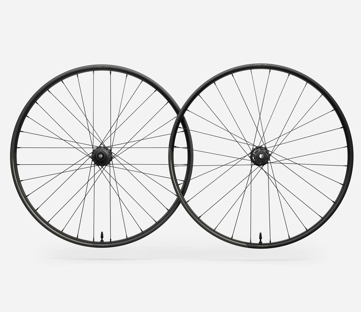 side-oquo-mc32ltd-set-carbono-raw-gloss
